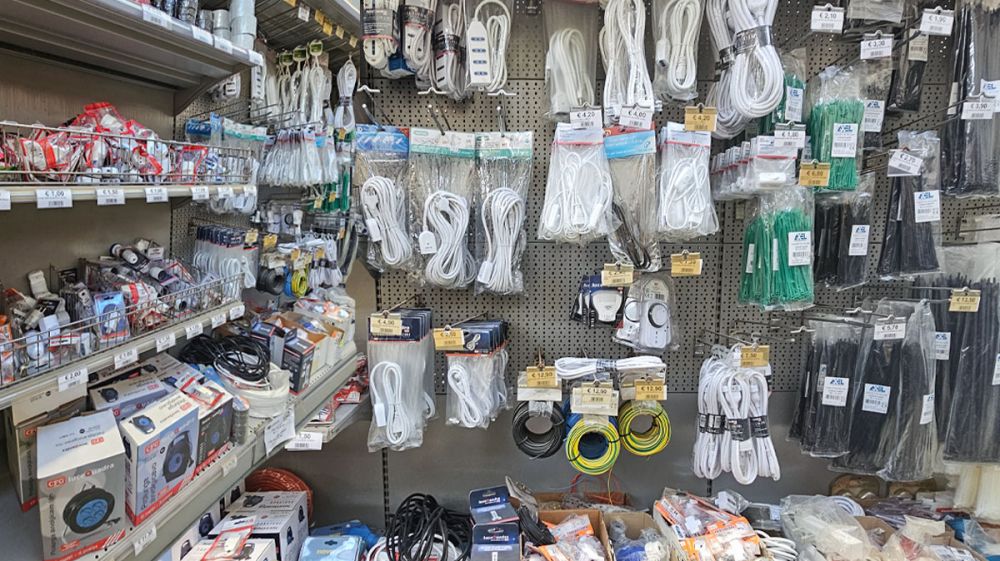 materiali per riparazioni elettriche